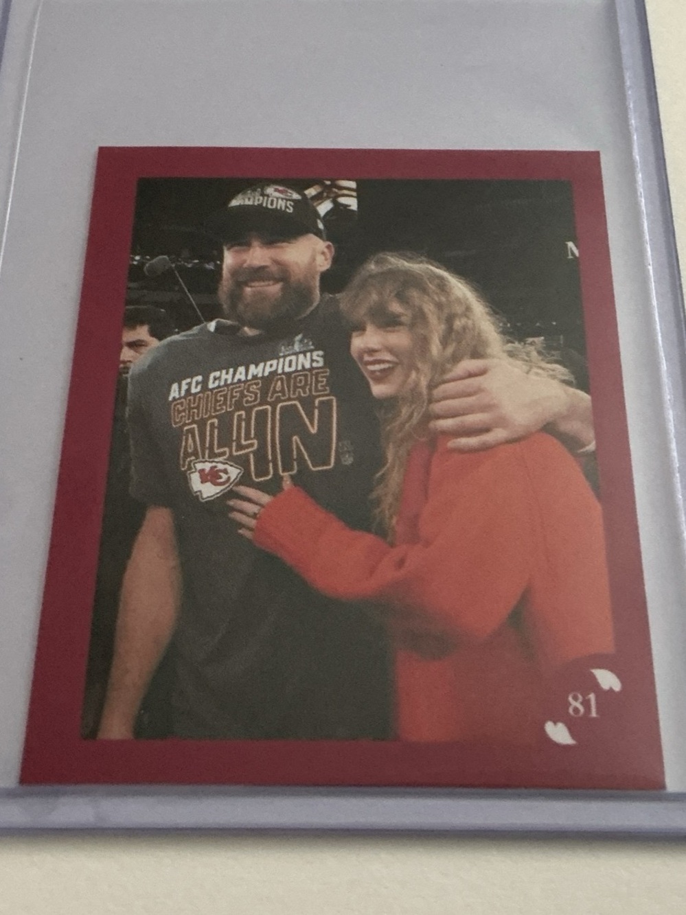 2024 Argentina Album De Figuritas Travis Kelce & Taylor Swift #81 Rookie Card RC